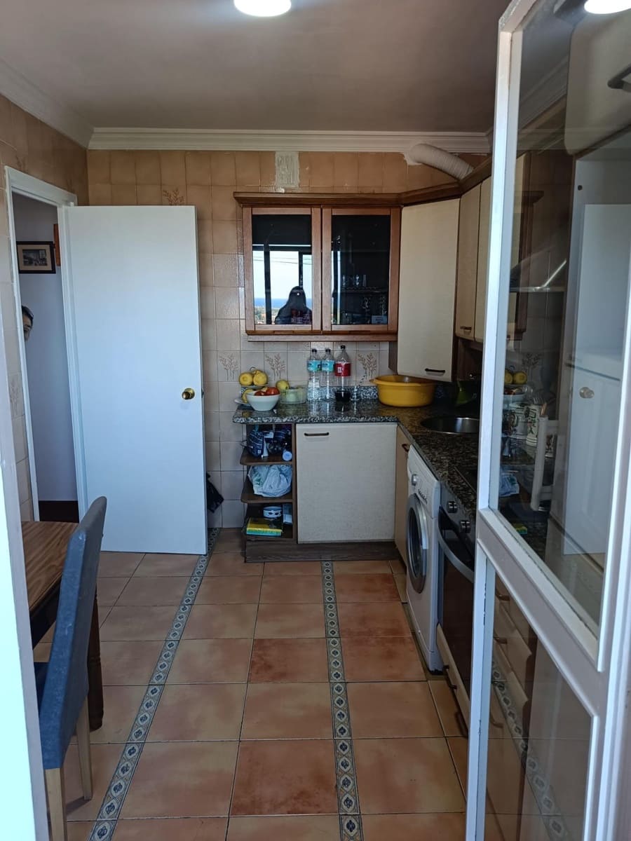 2 bedroom Flat for sale in Santander with garage - € 159,000 (Ref: 9911223)