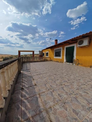 Chalet de 5 habitaciones en Hornachos en venta - 135.000 € (Ref: 9911224)