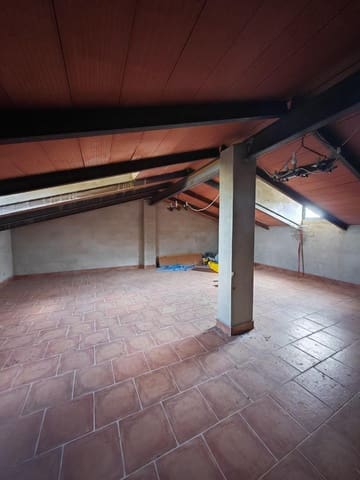 Chalet de 5 habitaciones en Hornachos en venta - 135.000 € (Ref: 9911224)