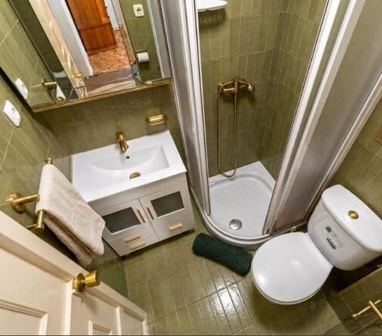 Piso de 2 habitaciones en Pueblo Nuevo, Madrid ciudad en venta - 235.000 € (Ref: 9911225)