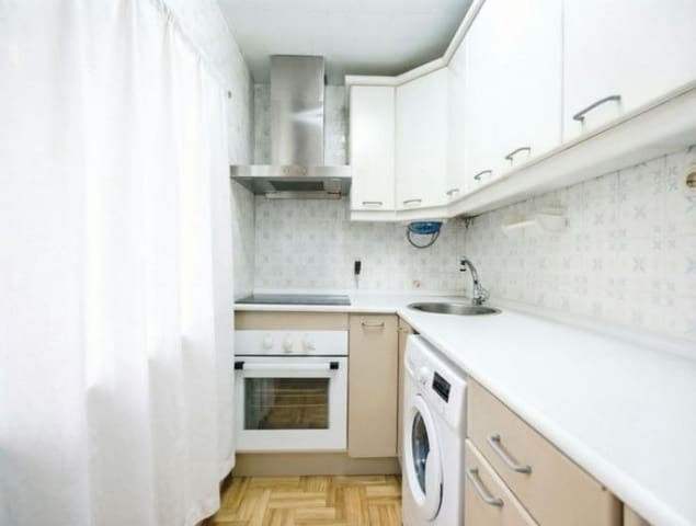Piso de 2 habitaciones en Pueblo Nuevo, Madrid ciudad en venta - 235.000 € (Ref: 9911225)