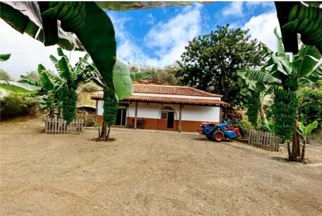 Finca/Casa Rural de 2 habitaciones en Gáldar en venta - 1.590.000 € (Ref: 9918309)