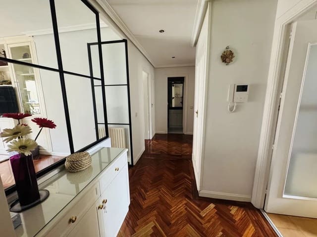 3 slaapkamer Flat te koop in Goya, Madrid stad met garage - € 935.000 (Ref: 9920598)