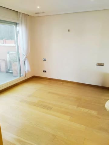 Penthouse de 2 chambres à louer à Prosperidad, Madrid ville - 2 325 € (Ref: 9920599)