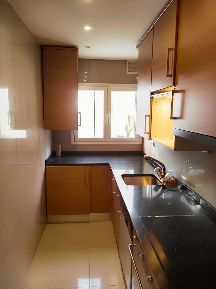 Penthouse de 2 chambres à louer à Madrid ville - 2 325 € (Ref: 9920599)