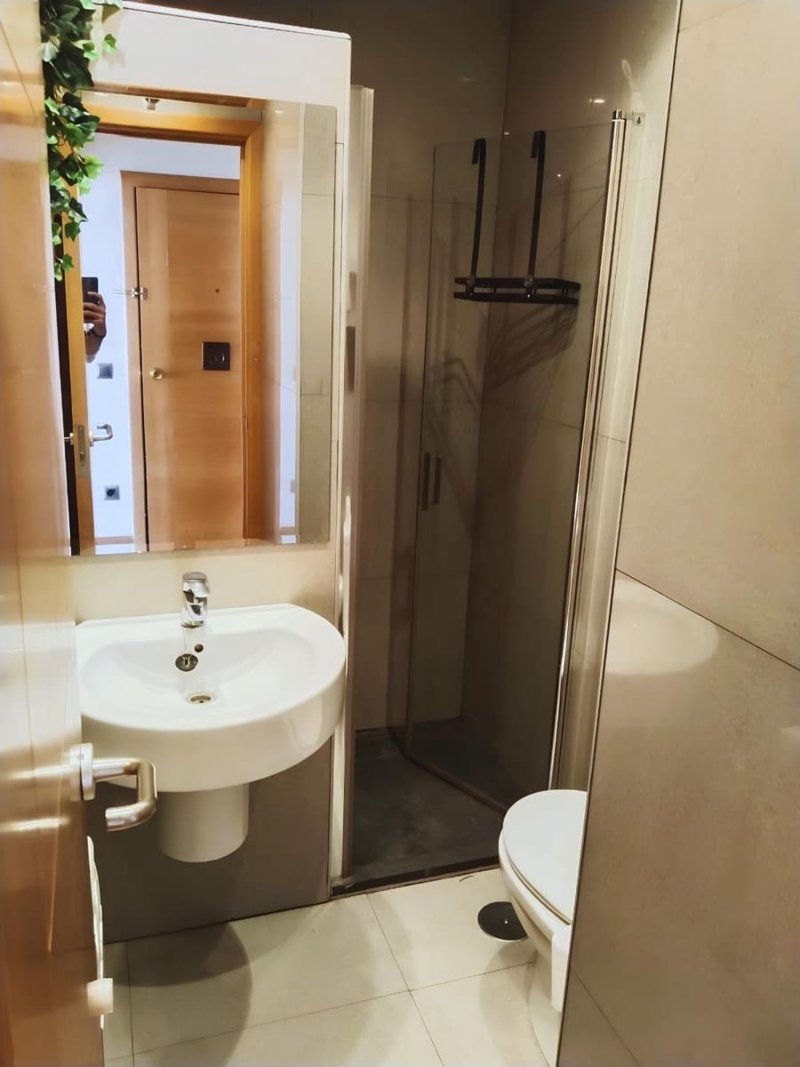 Penthouse de 2 chambres à louer à Madrid ville - 2 325 € (Ref: 9920599)