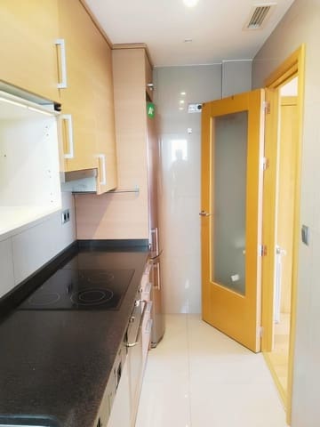Penthouse de 2 chambres à louer à Prosperidad, Madrid ville - 2 325 € (Ref: 9920599)