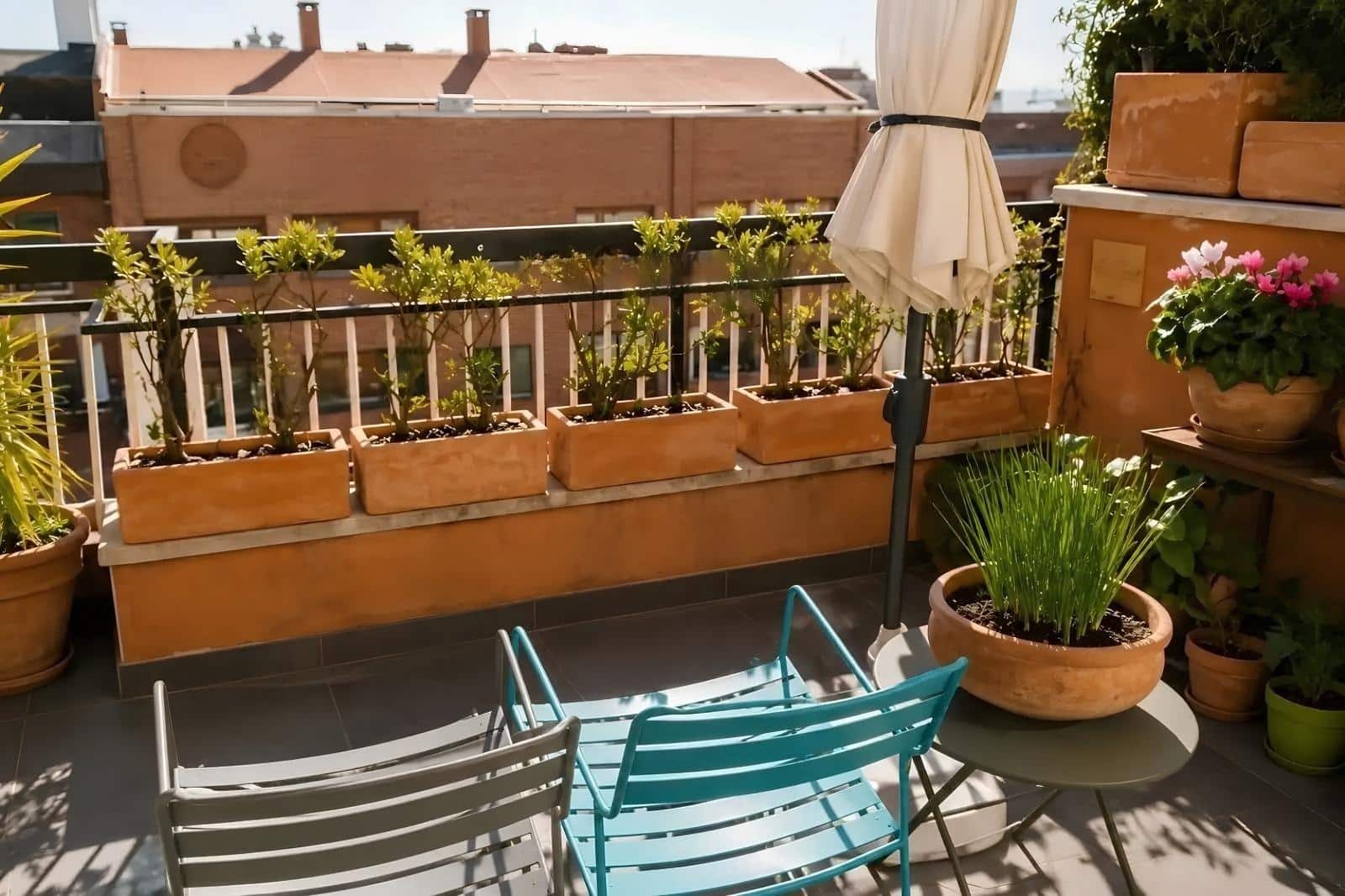 Penthouse de 2 chambres à louer à Madrid ville - 2 325 € (Ref: 9920599)