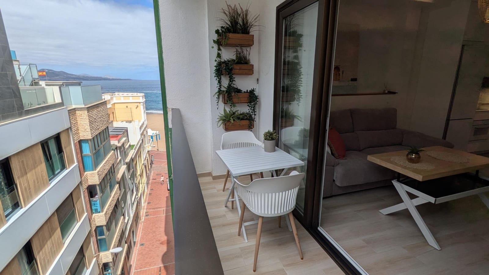 1 bedroom Flat for rent in Las Palmas de Gran Canaria - € 1,200 (Ref: 9922523)
