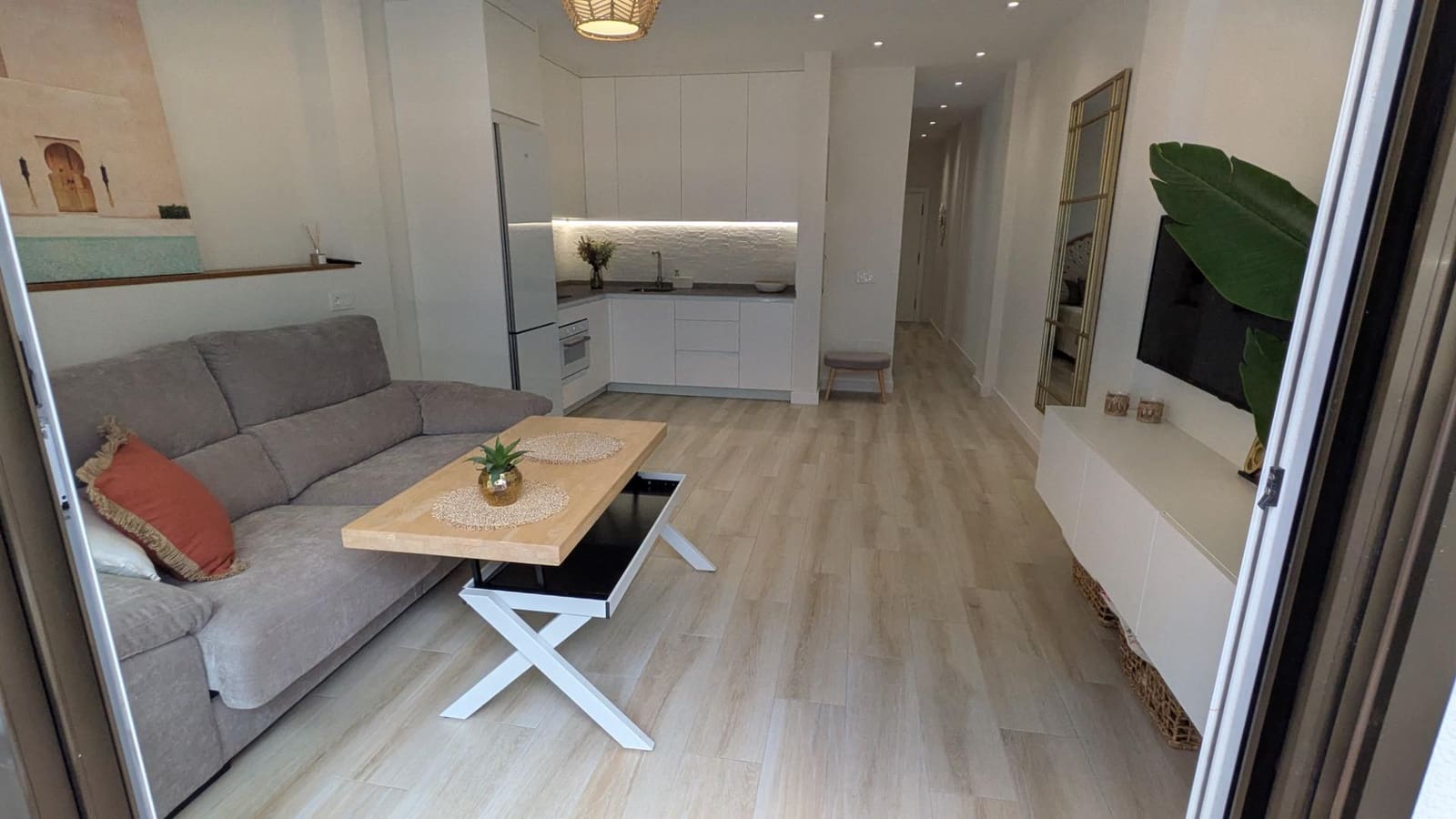 1 bedroom Flat for rent in Las Palmas de Gran Canaria - € 1,200 (Ref: 9922523)