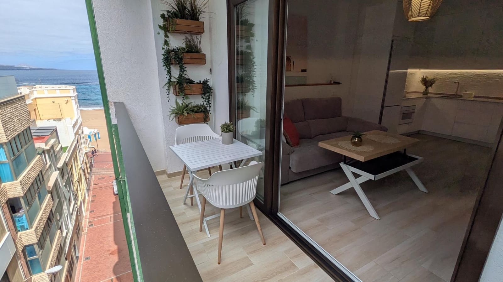 1 bedroom Flat for rent in Las Palmas de Gran Canaria - € 1,200 (Ref: 9922523)