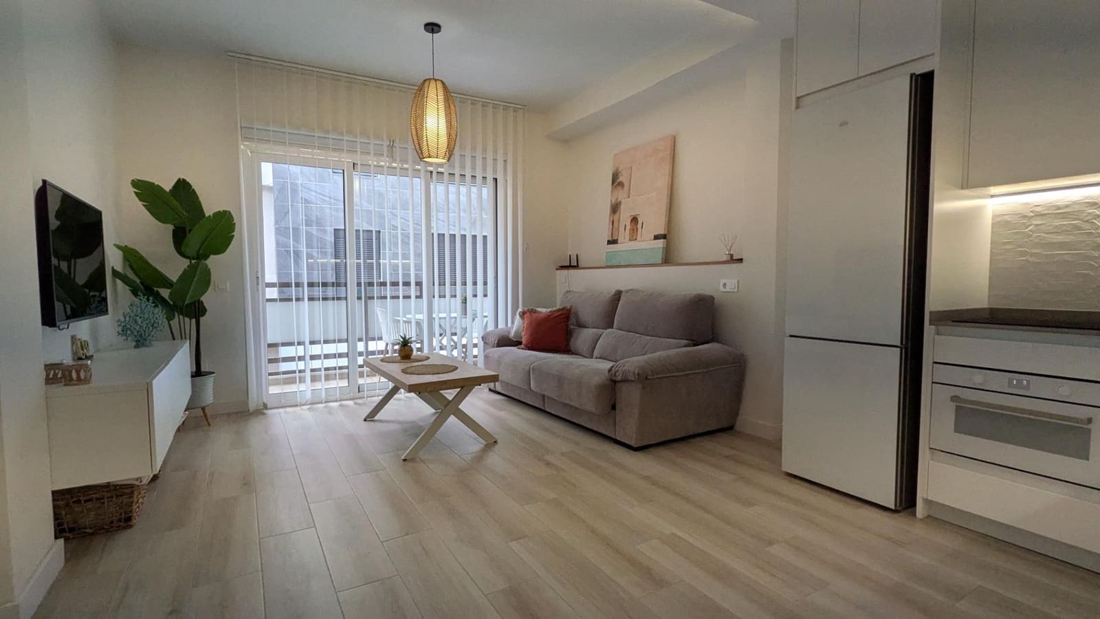 1 bedroom Flat for rent in Las Palmas de Gran Canaria - € 1,200 (Ref: 9922523)