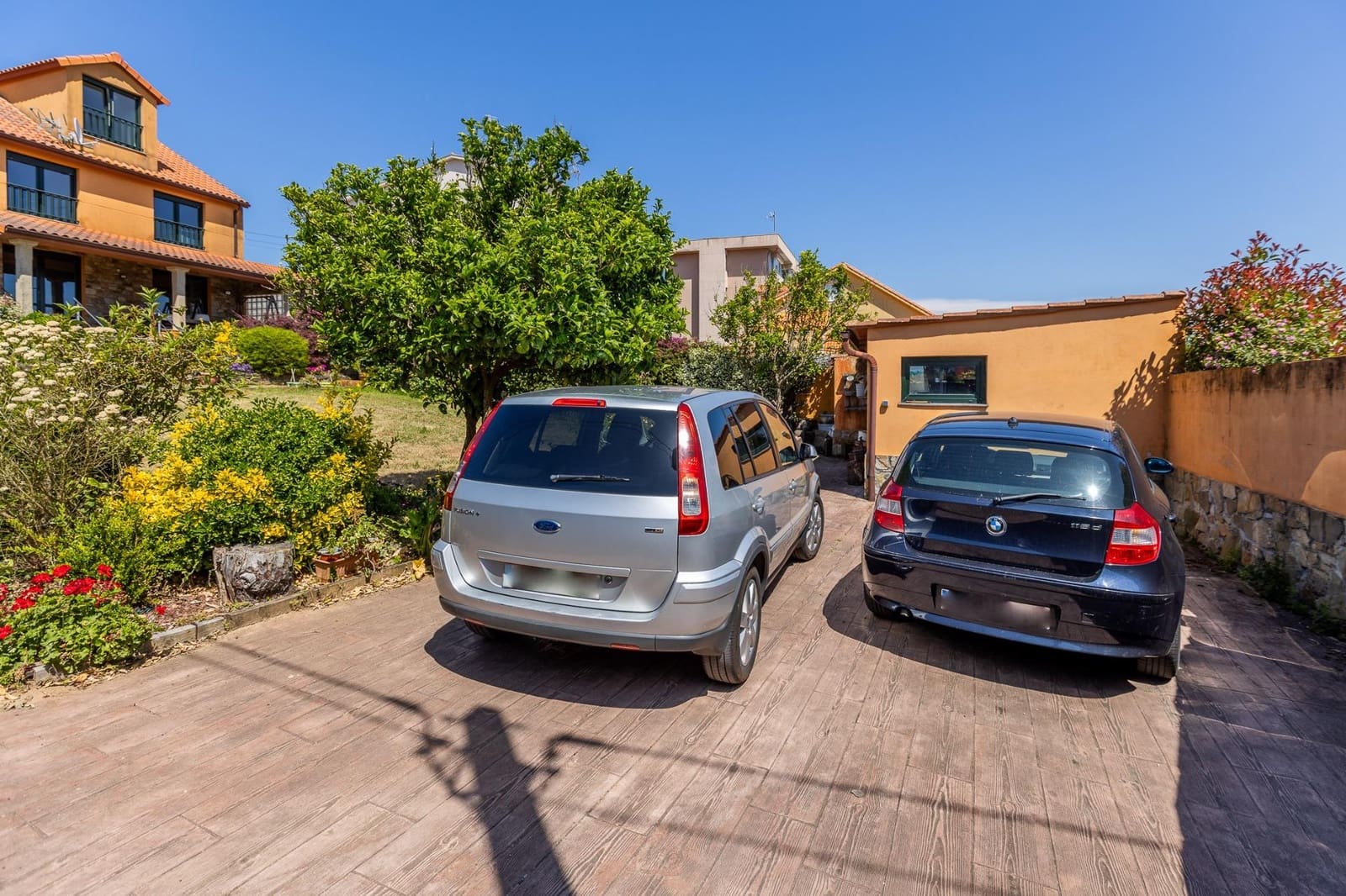 4 bedroom Villa for sale in Oleiros - € 885,000 (Ref: 9922524)