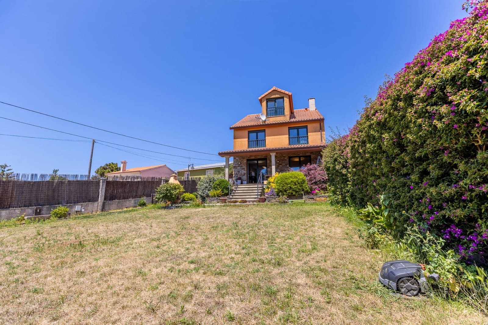 4 bedroom Villa for sale in Oleiros - € 885,000 (Ref: 9922524)