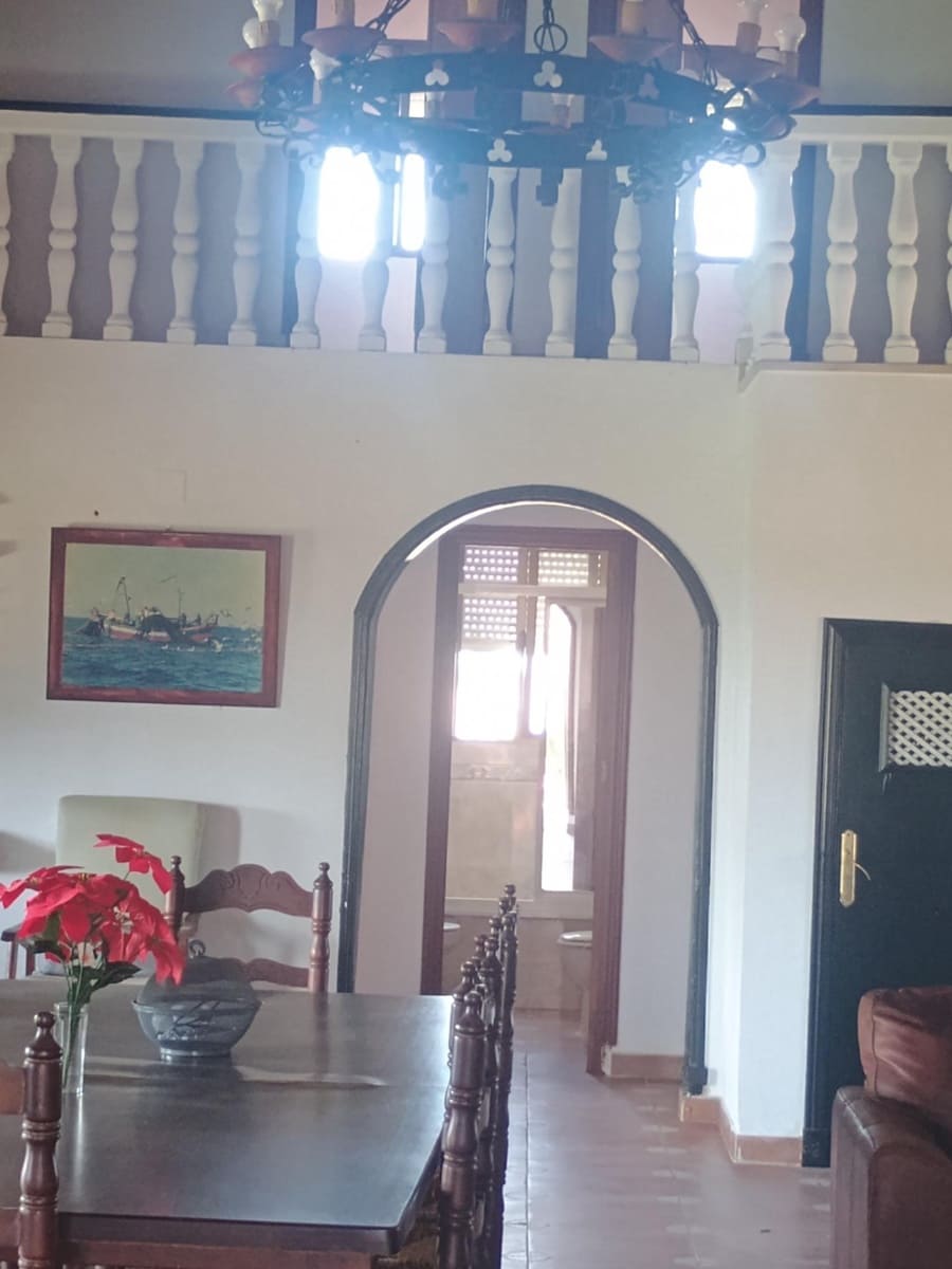 8 bedroom Villa for sale in El Rompido with garage - € 412,100 (Ref: 9922525)
