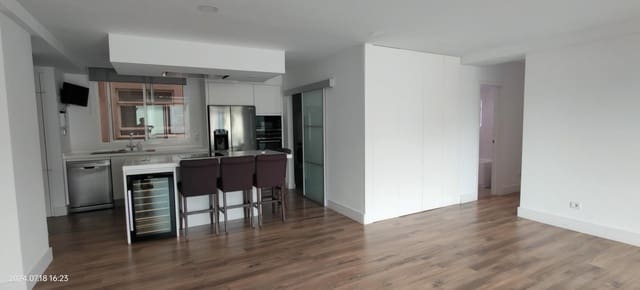 3 sovrum Lägenhet att hyra i Centro, Las Palmas de Gran Canaria med garage - 1 700 € (Ref: 9924738)