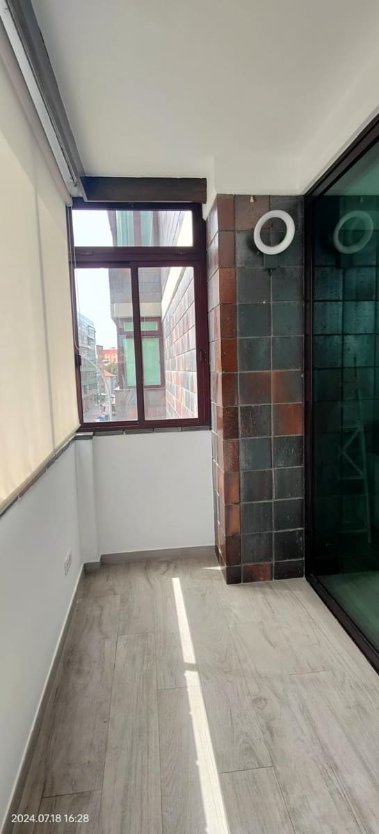 3 sovrum Lägenhet att hyra i Las Palmas de Gran Canaria med garage - 1 700 € (Ref: 9924738)