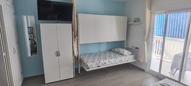 1 chambre Appartement à vendre à La Manga del Mar Menor avec piscine garage - 149 000 € (Ref: 9927621)