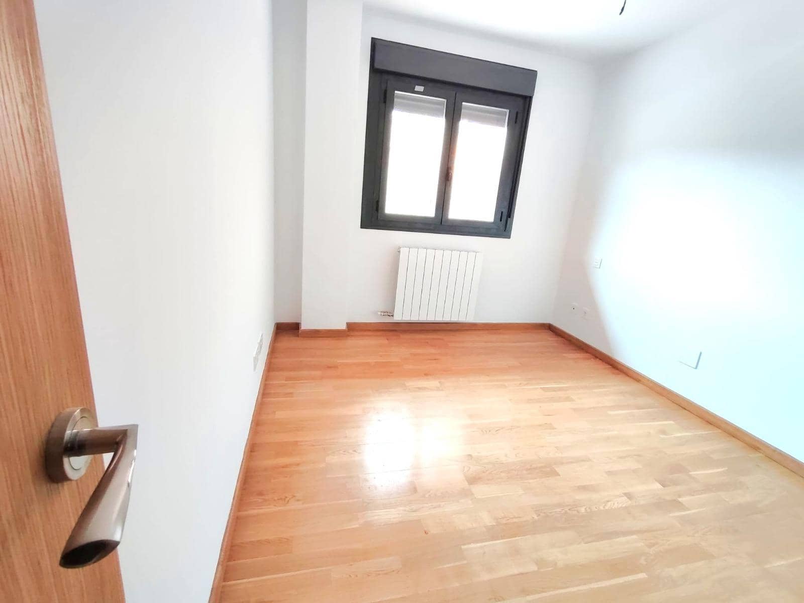 2 bedroom Flat for sale in Villamediana de Iregua - € 185,000 (Ref: 9934372)