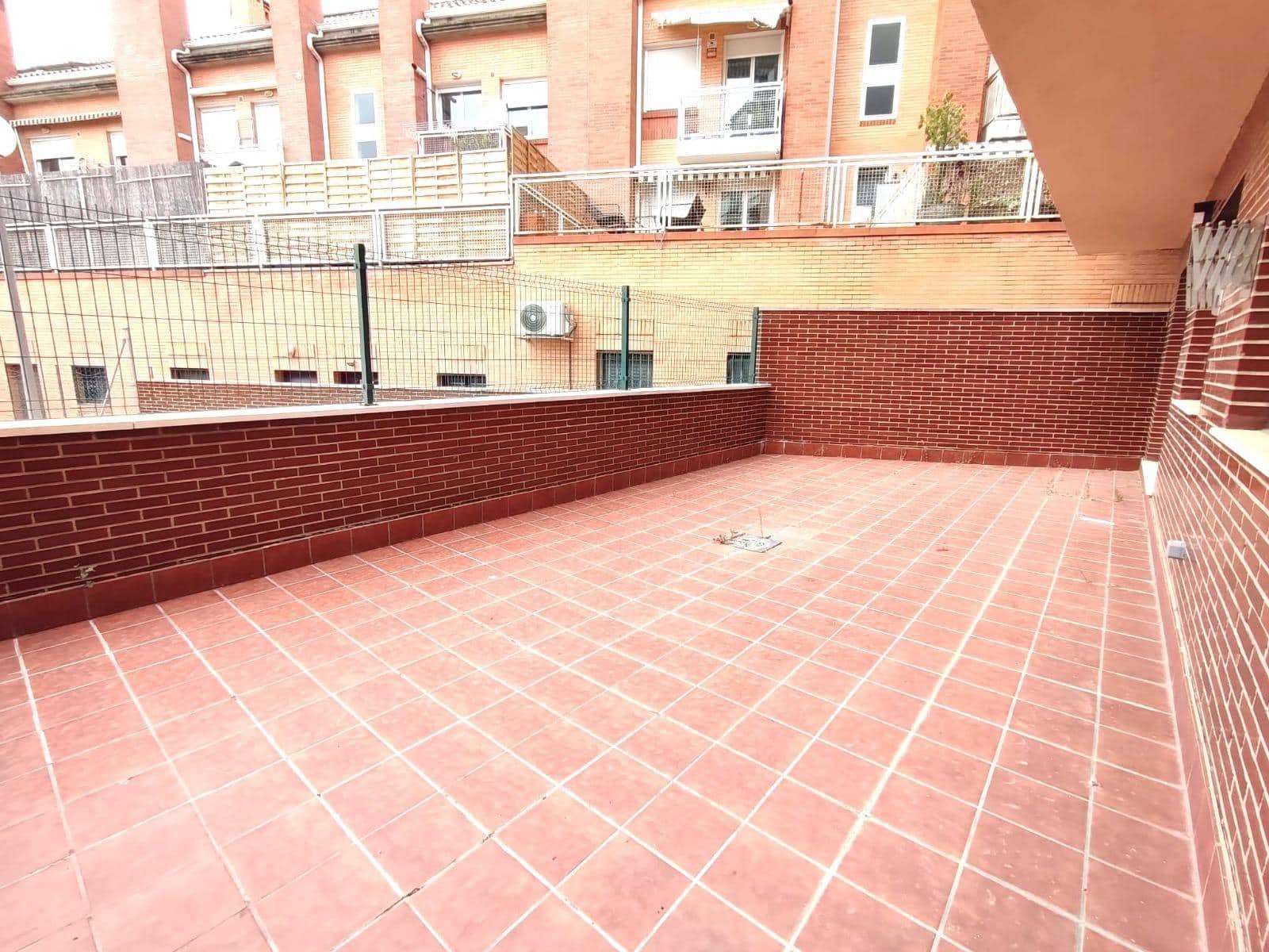 2 bedroom Flat for sale in Villamediana de Iregua - € 185,000 (Ref: 9934372)