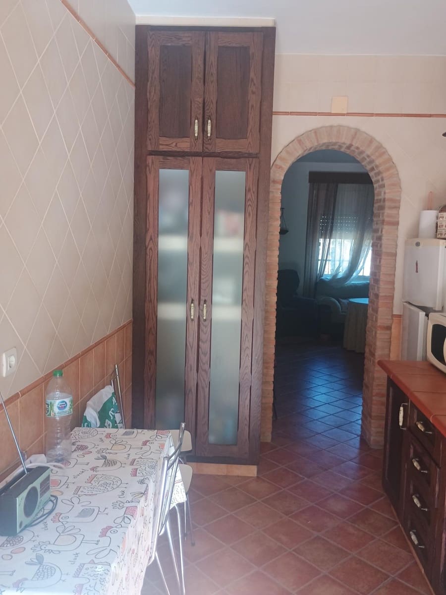 8 bedroom Finca/Country House for sale in Valverde del Camino - € 190,590 (Ref: 9934373)