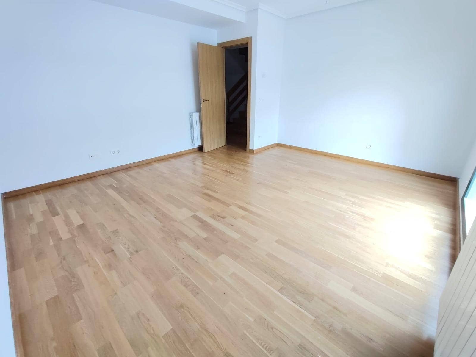 3 bedroom Apartment for sale in Villamediana de Iregua - € 199,000 (Ref: 9936546)