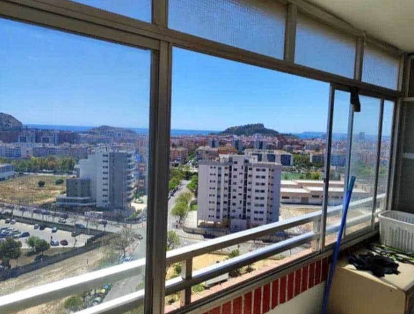 3 sovrum Lägenhet till salu i Alicante stad med pool garage - 180 000 € (Ref: 9936548)