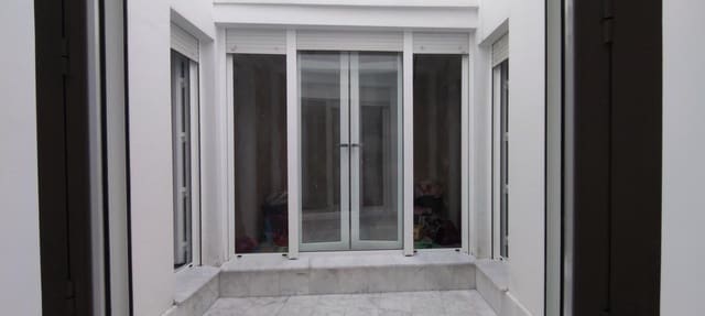 4 bedroom Townhouse for sale in Don Benito - € 229,000 (Ref: 9938361)
