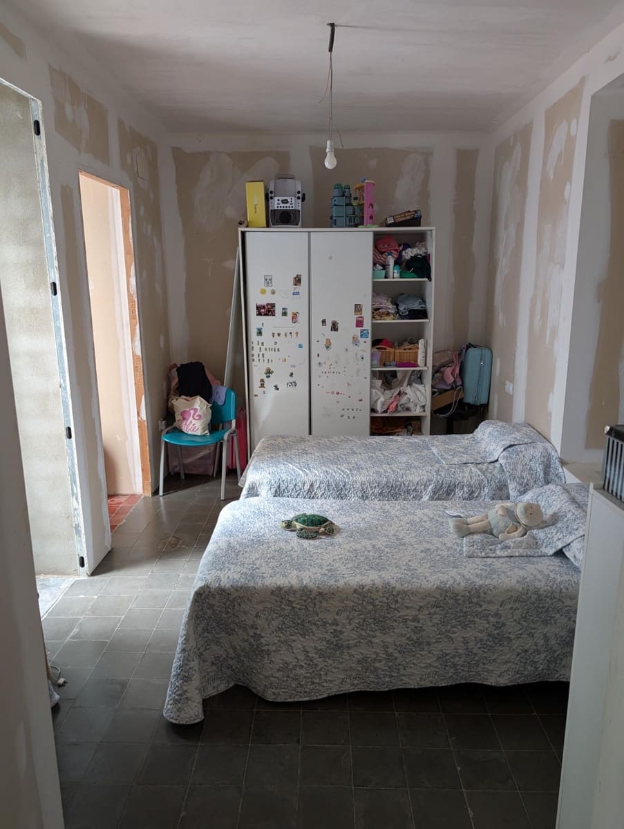 4 bedroom Townhouse for sale in Don Benito - € 229,000 (Ref: 9938361)