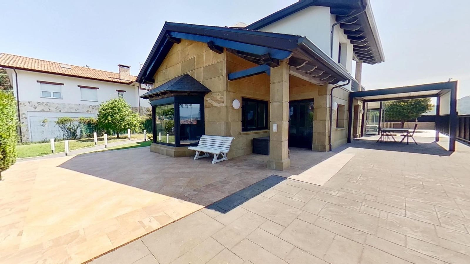 4 soverom Villa til salgs i Berango med svømmebasseng garasje - € 1 699 990 (Ref: 9940328)