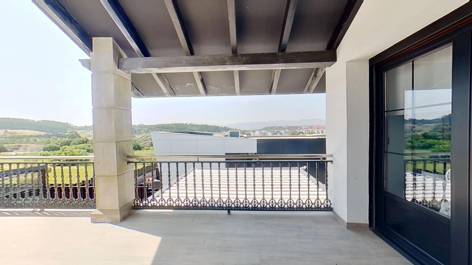 4 soverom Villa til salgs i Berango med svømmebasseng garasje - € 1 699 990 (Ref: 9940328)