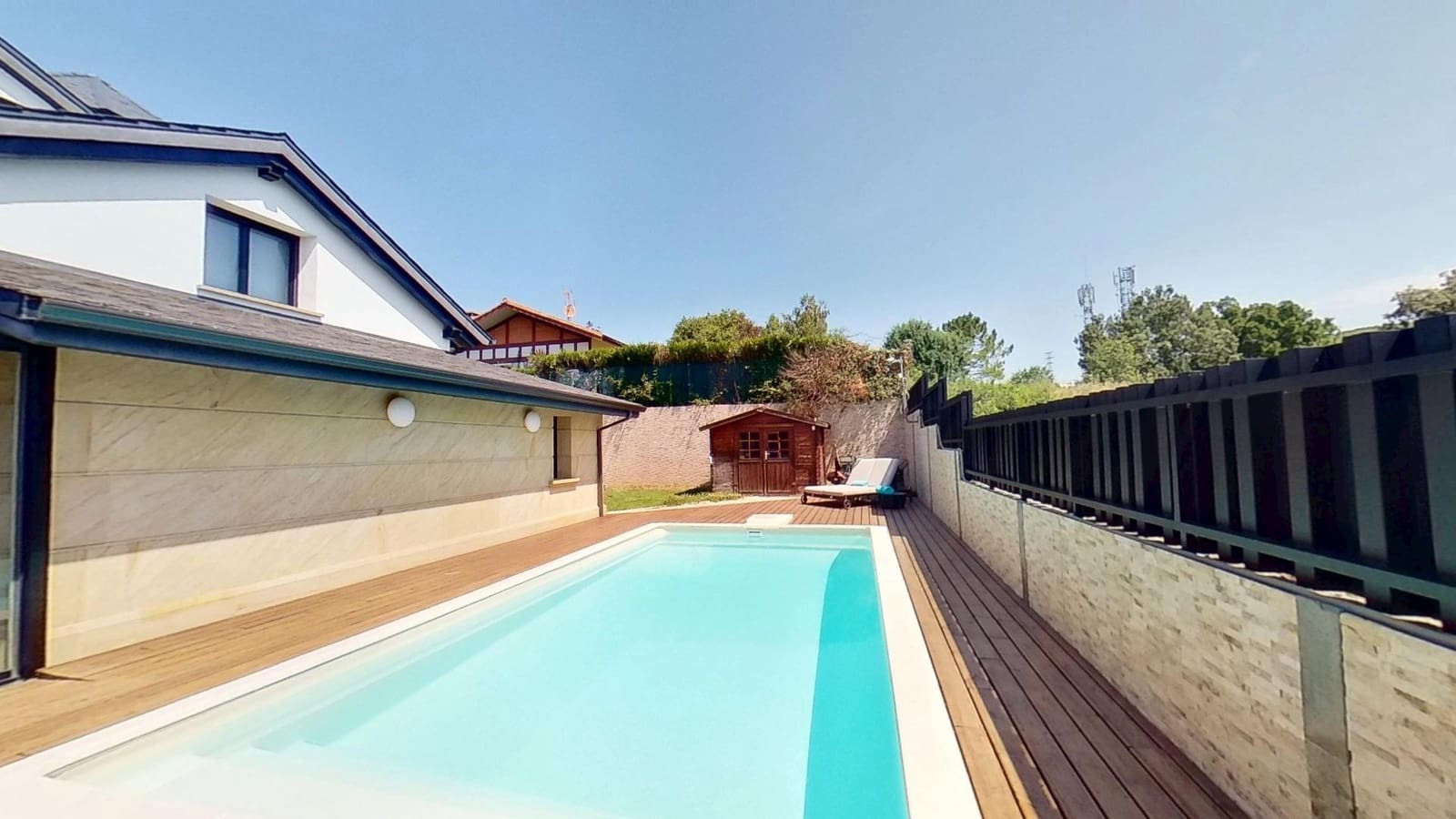 4 soverom Villa til salgs i Berango med svømmebasseng garasje - € 1 699 990 (Ref: 9940328)