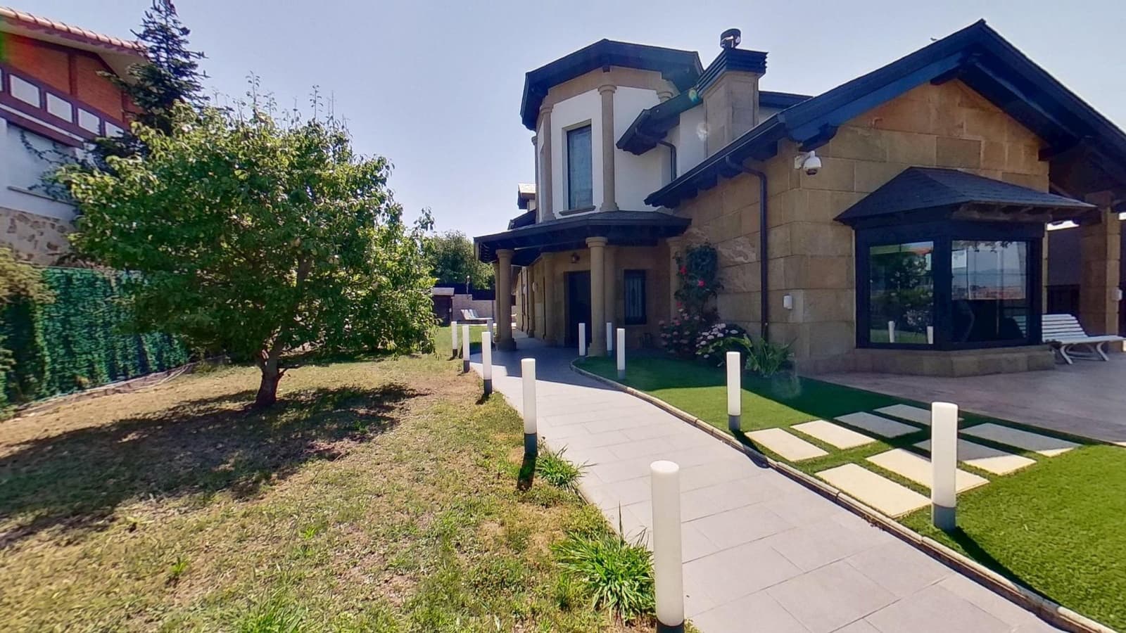 4 soverom Villa til salgs i Berango med svømmebasseng garasje - € 1 699 990 (Ref: 9940328)