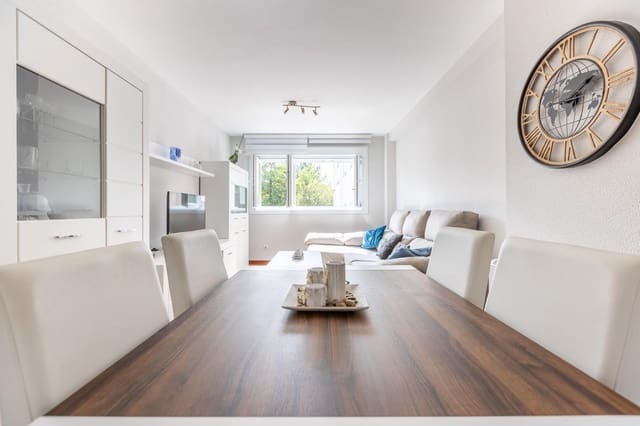 4 bedroom Flat for sale in Oleiros - € 320,000 (Ref: 9940332)