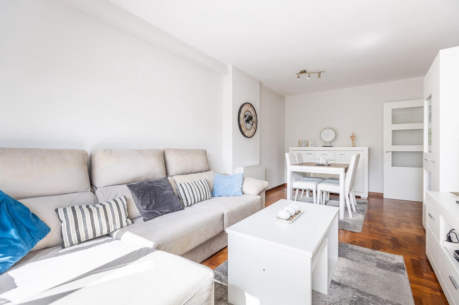 4 bedroom Flat for sale in Oleiros - € 320,000 (Ref: 9940332)