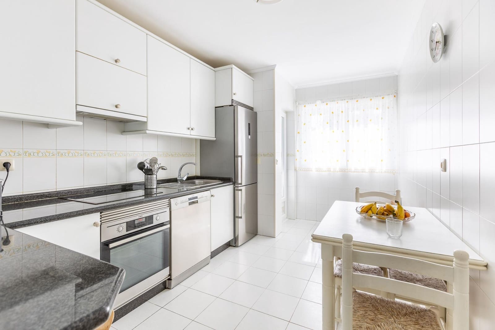 4 bedroom Flat for sale in Oleiros - € 320,000 (Ref: 9940332)