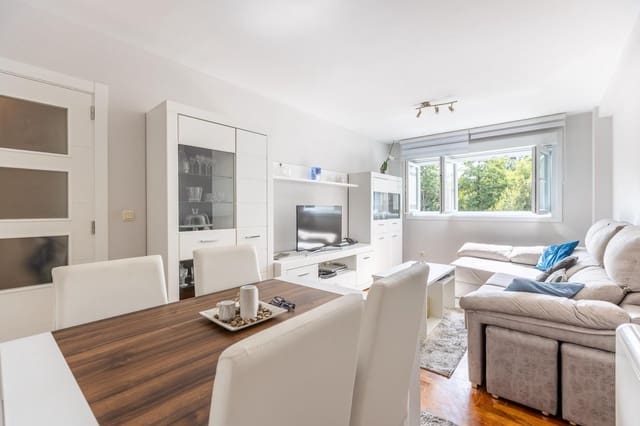 4 bedroom Flat for sale in Oleiros - € 320,000 (Ref: 9940332)
