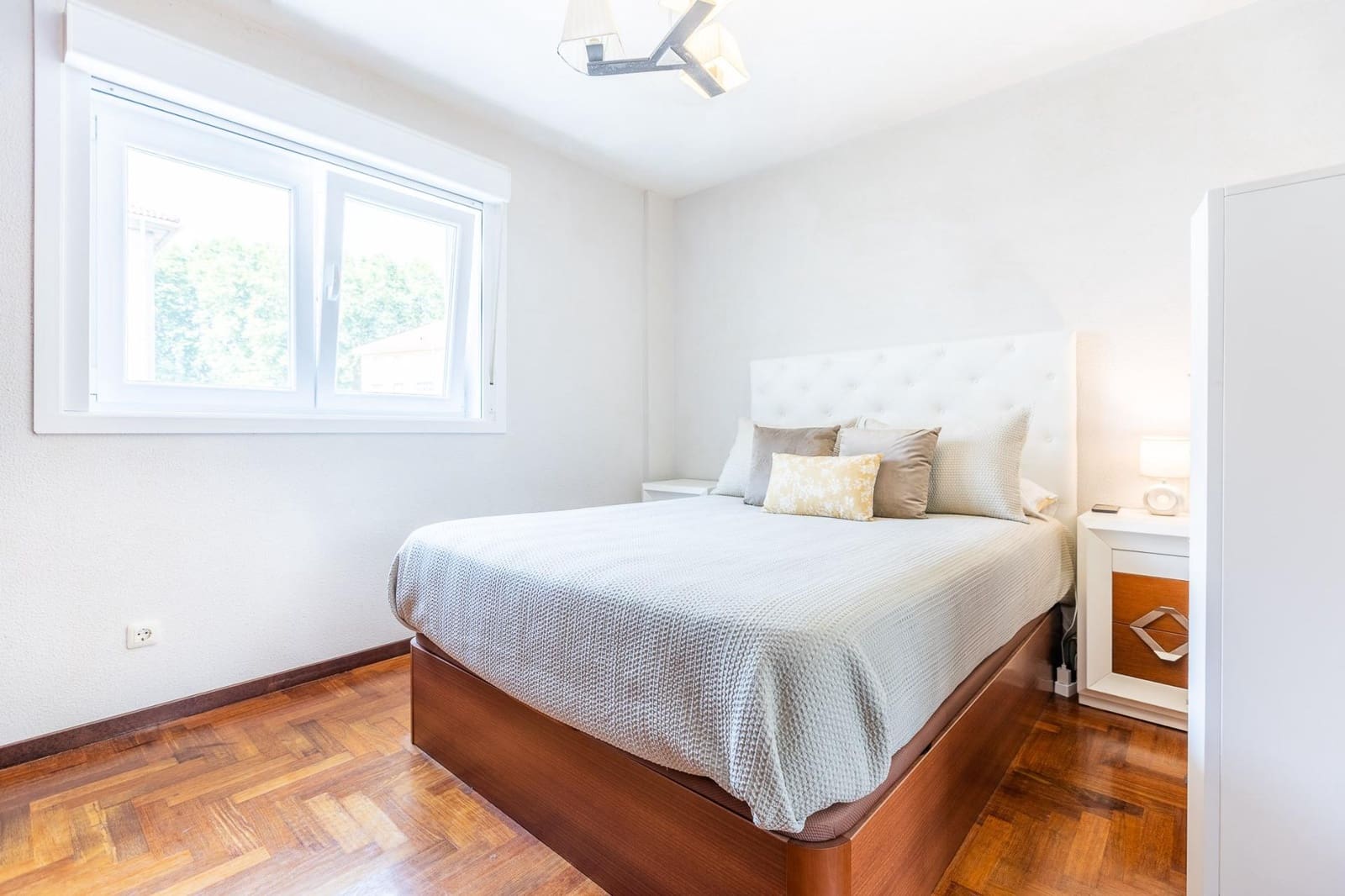 4 bedroom Flat for sale in Oleiros - € 320,000 (Ref: 9940332)