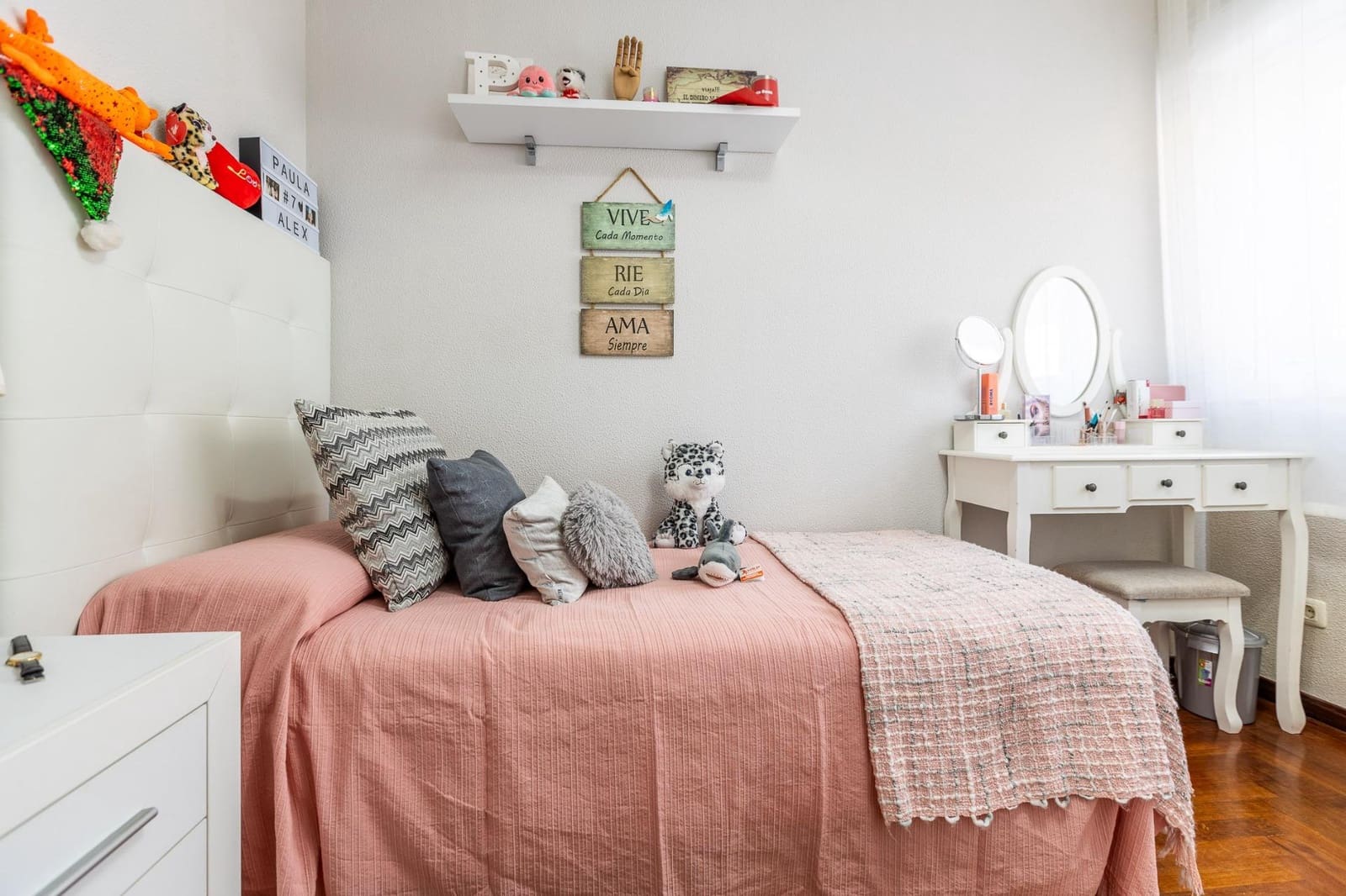 4 bedroom Flat for sale in Oleiros - € 320,000 (Ref: 9940332)