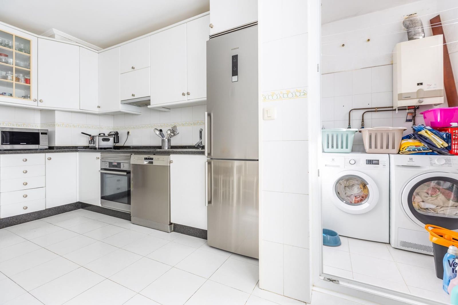 4 bedroom Flat for sale in Oleiros - € 320,000 (Ref: 9940332)