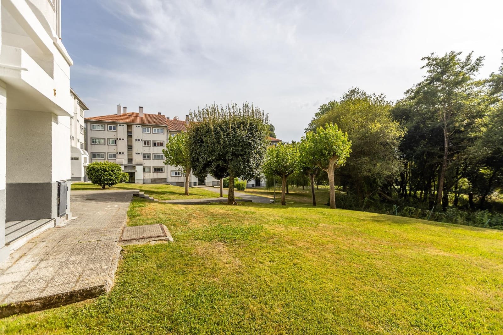 4 bedroom Flat for sale in Oleiros - € 320,000 (Ref: 9940332)