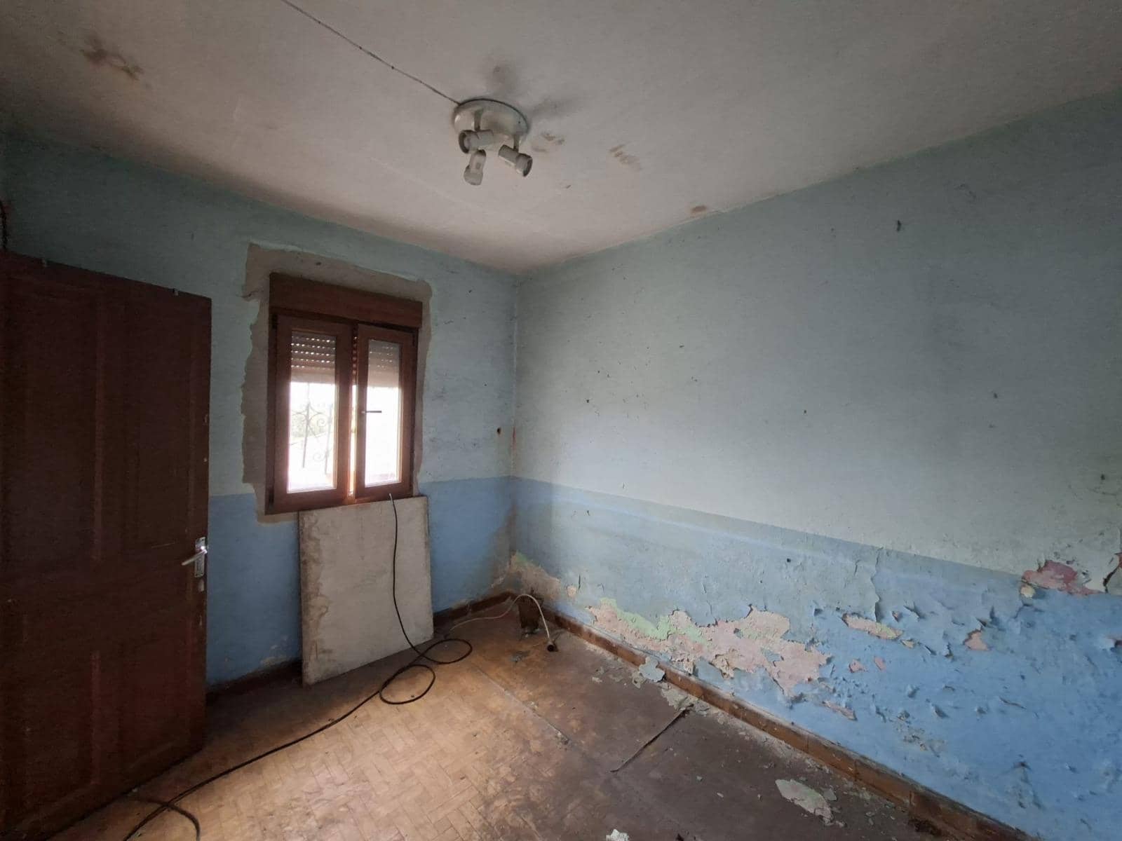 2 slaapkamer Rijtjeshuis te koop in Carreno - € 68.000 (Ref: 9944185)