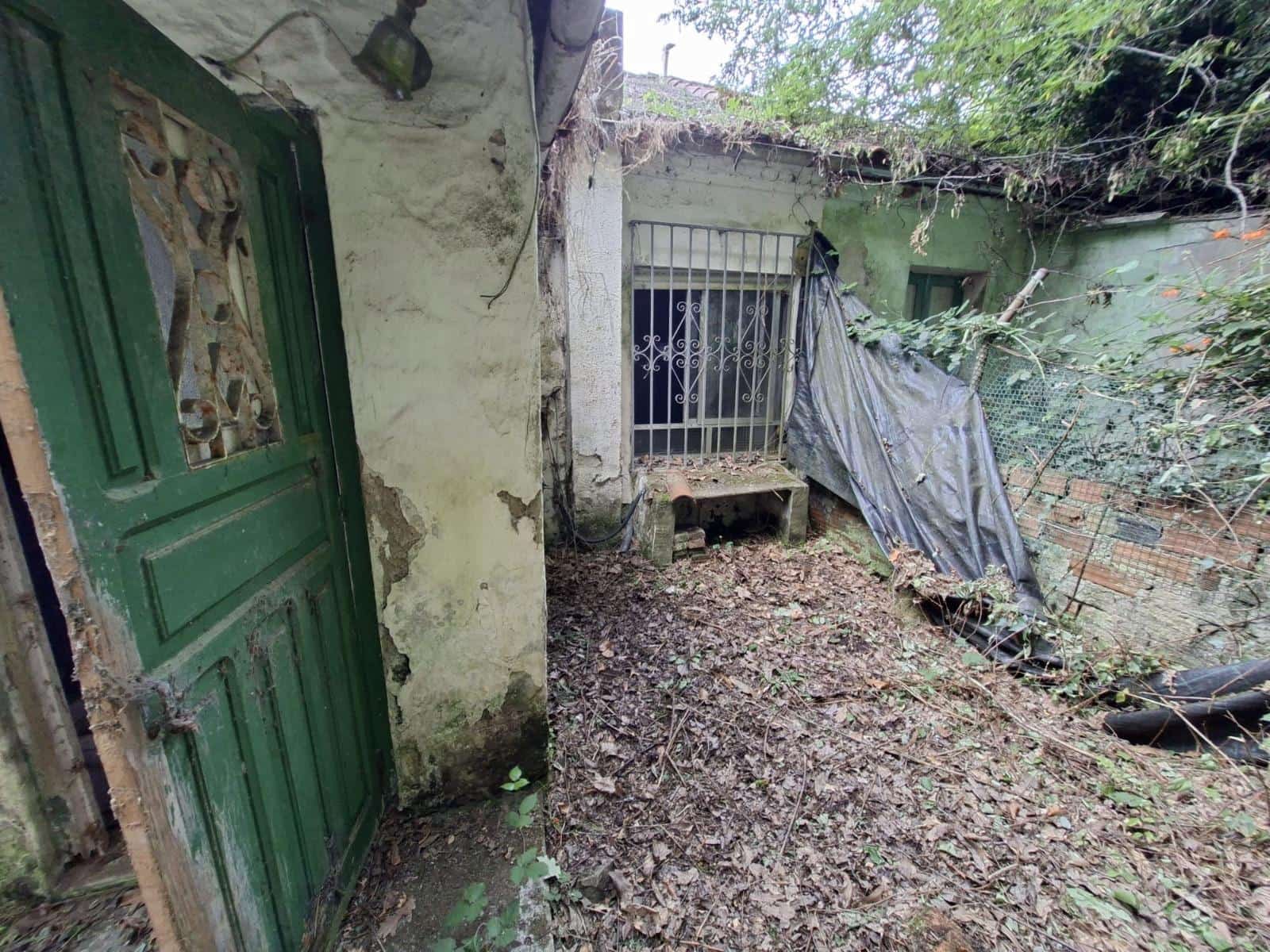 2 slaapkamer Rijtjeshuis te koop in Carreno - € 68.000 (Ref: 9944185)