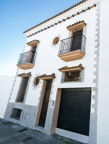 9 soveværelse Rækkehus til salg i Isla Cristina - € 592.350 (Ref: 9944186)