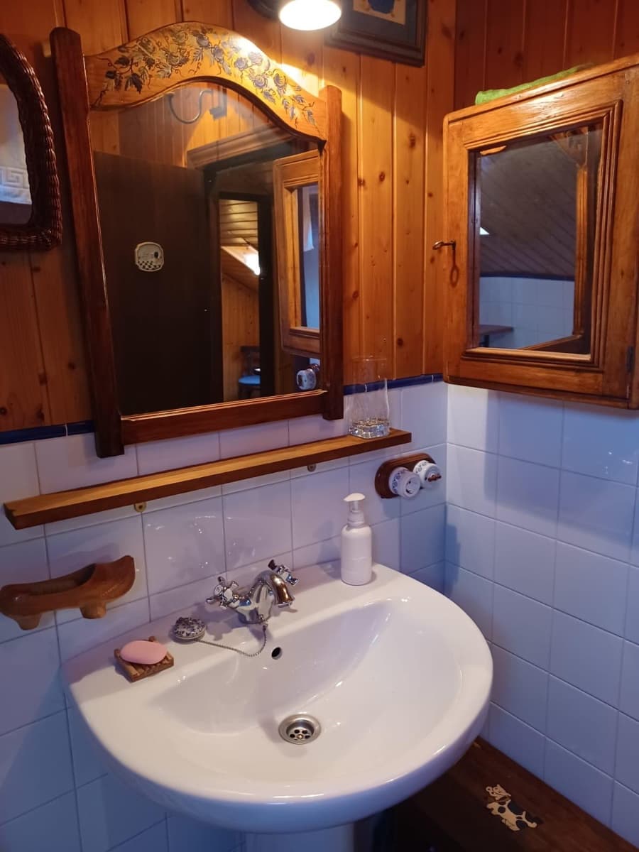 7 bedroom Villa for sale in Cangas del Narcea - € 229,000 (Ref: 9948091)