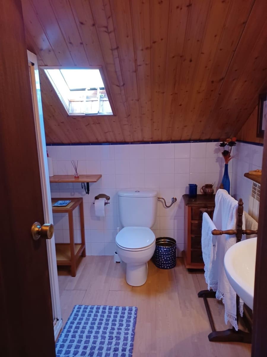 7 bedroom Villa for sale in Cangas del Narcea - € 229,000 (Ref: 9948091)