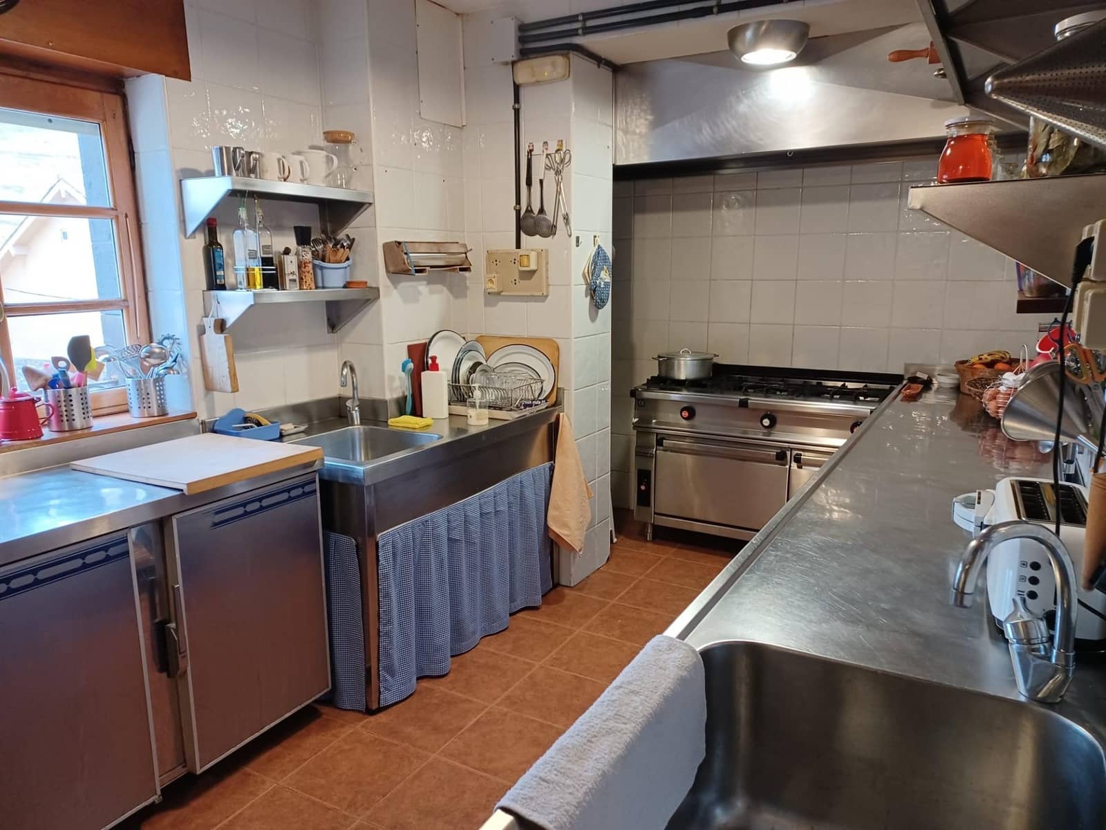 7 bedroom Villa for sale in Cangas del Narcea - € 229,000 (Ref: 9948091)