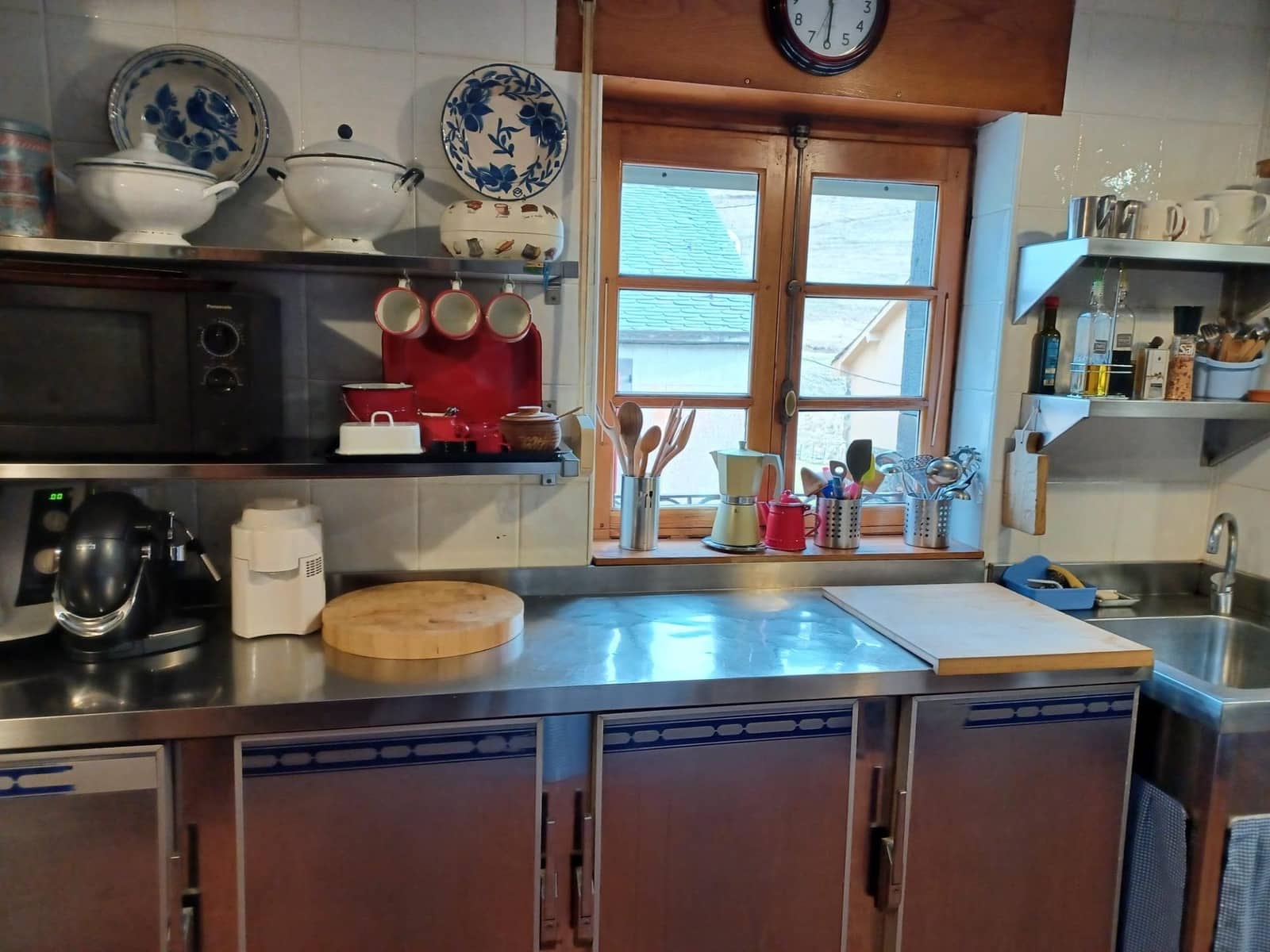 7 bedroom Villa for sale in Cangas del Narcea - € 229,000 (Ref: 9948091)