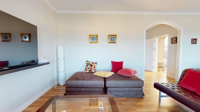 Casa de 3 habitaciones en Telde en venta con piscina garaje - 590.000 € (Ref: 9955963)