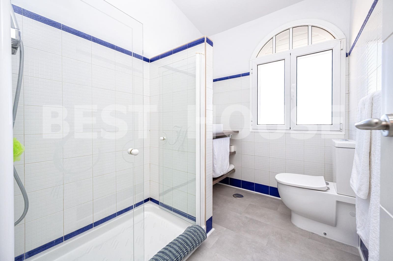 4 bedroom Townhouse for sale in Telde with pool garage - € 590,000 (Ref: 9955963)